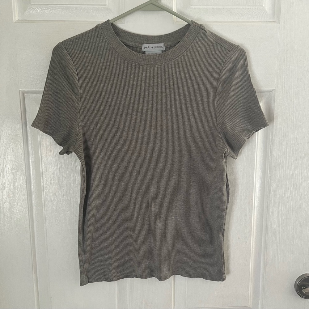 Prana gray ribbed tshirt